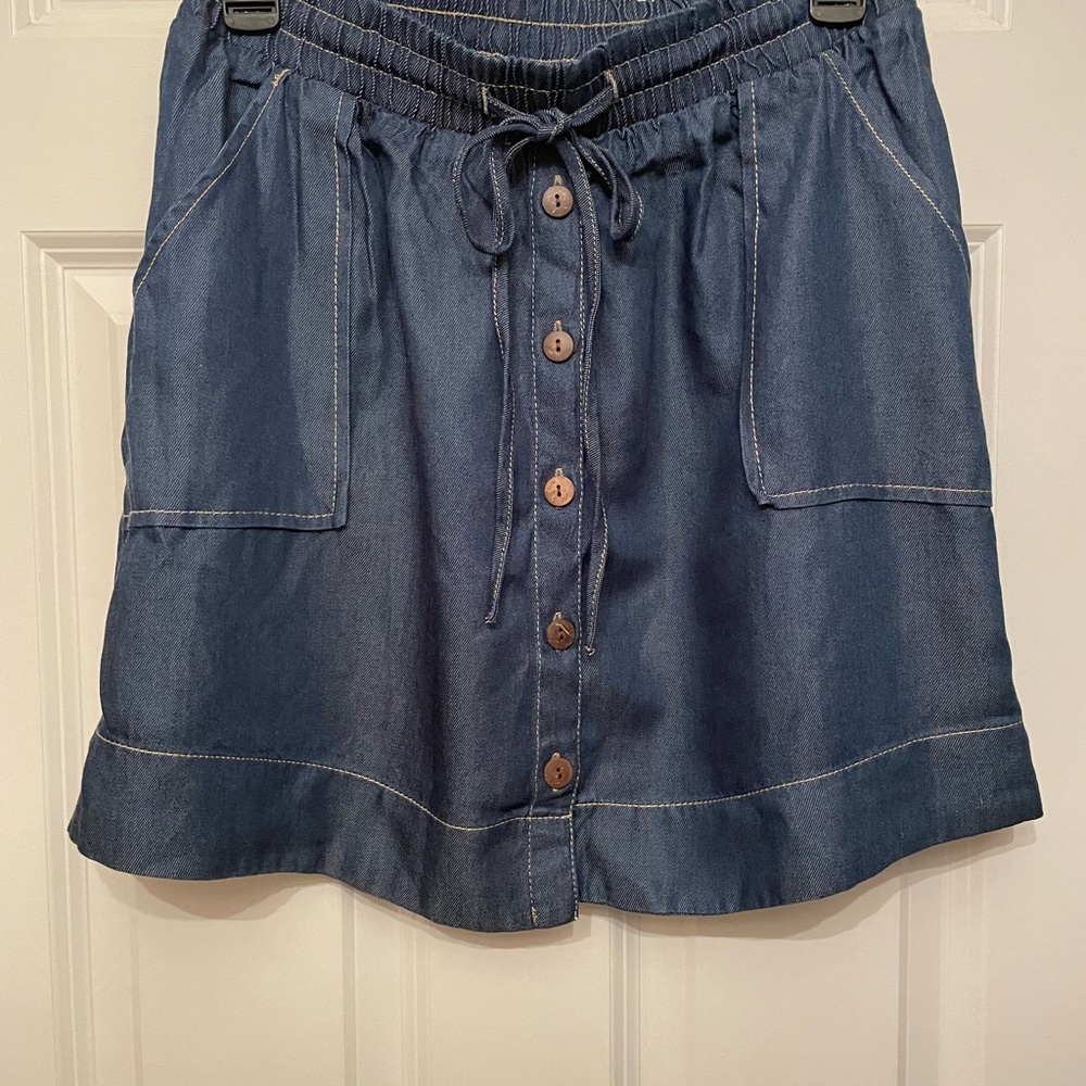 Women’s denim tie at waist skirt
